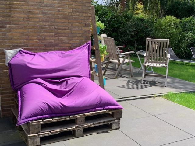 Villa Cosy Central Incl Jacuzzi Near Trainstation, Beach And City Heemstede Exterior photo